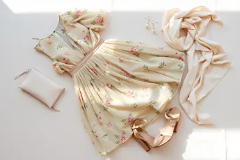 How to Choose a Dress for a Summer Wedding Guest Outfit: A Complete Style and Etiquette Guide