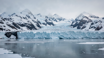 Christmas and New Year cruises to Alaska: Analyzing the realities of Arctic voyage availability