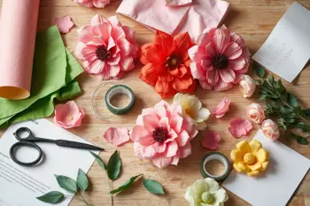 Steg-för-steg-guide till att göra pappersblommor hemma: material, teknik och hållbarhet