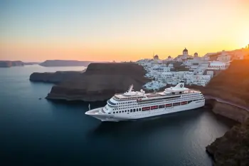 Mini crociera da Trieste a Santorini: analisi tecnica delle rotte, dei tempi di navigazione e delle dinamiche portuali nel Mediterraneo Orientale