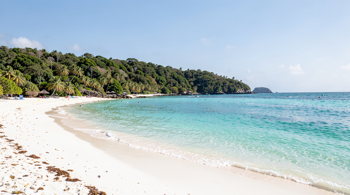 Escapada de 5 noches a Culebra para jubilados con transporte y comidas completas: Guía de planificación logística