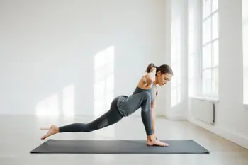 Best natural ways to soothe knee pain: A comprehensive review of non-pharmacological management strategies