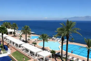 8-daags all-inclusivepakket naar Tenerife met vluchten en hotel inbegrepen: een journalistieke analyse van prijzen, locaties en voorwaarden