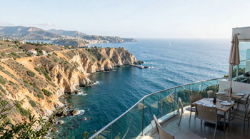 5-night Algarve getaway with flights and meals included: A factual guide to package structure and costs