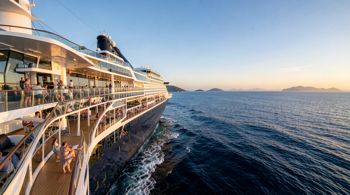 14 Day Transpacific Cruise Deals: Market Overview, Itineraries, and Booking Insights for 2026-2028