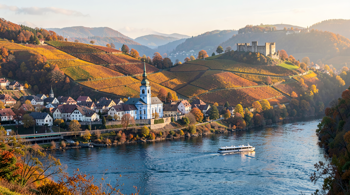 Fall Danube river cruises through Wachau Valley with scenic highlights: A comprehensive analysis of regional itineraries