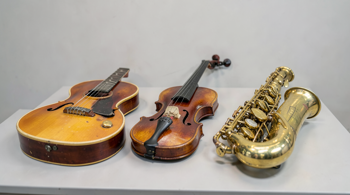 Where Musical Instruments May Appear in Public Auction Listings: An Analytical Guide to Market Channels