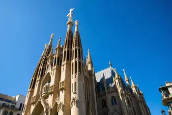 Vols et hôtel pour des vacances de 7 nuits à Barcelone : analyse des paramètres logistiques et économiques