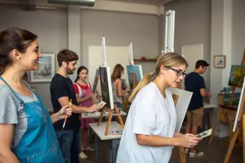 Painting Classes for All Skill Levels: A Report on Formats, Mediums, and Learner Expectations