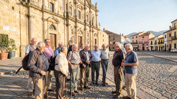Excursões acessíveis de um dia para seniores em Portugal: Guia Analítico de Destinos e Programas