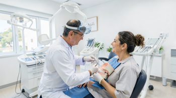 Dentalni implantati za jedan zub u Hrvatskoj: kada je moguće ostvariti pokriće HZZO-a u 2026.?: Analiza prava i financijskih obveza