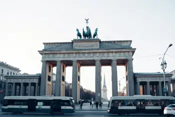 Storbyferie i Berlin: 3 dage med fly og hotel inkluderet: En neutral analyse af pris, indhold og planlægning