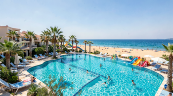 Aileler için Antalya'ya 7 günlük, uçuş ve otel dahil seyahat paketi: Planlama ve Piyasa Analizi