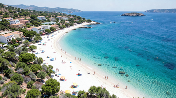 Hotel in Sardegna con pensione completa: analisi delle formule, delle località e dei servizi