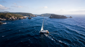 Navegación por el Océano Atlántico: 10 días desde Lisboa hasta Madeira: Un análisis de logística y rutas marítimas