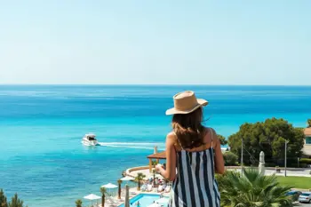Vacanza all-inclusive di 5 notti in Sardegna con voli ed escursioni inclusi: analisi dei servizi e dei criteri di confronto