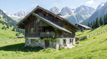 Ferienhaus in Österreich: Berge-Urlaub günstig 2026: Sachanalyse zu Regionen, Nebenkosten und Saisonwahl