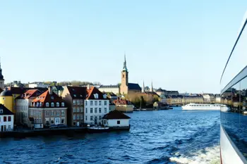 Upplev Stockholm: 3 nätter med kulturresa inklusive tågbiljetter och hotell: en neutral resguide