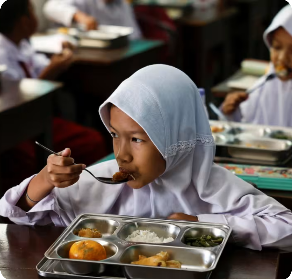 Program makan buah untuk siswa