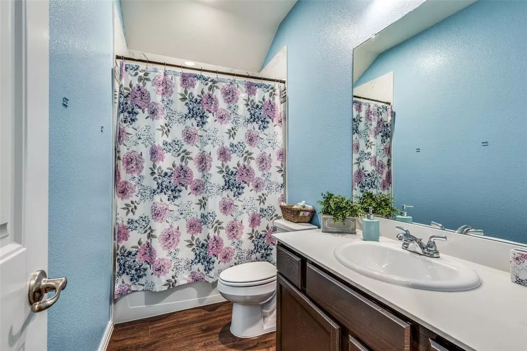 1240 E Fogg Street, Fort Worth, Texas 76115