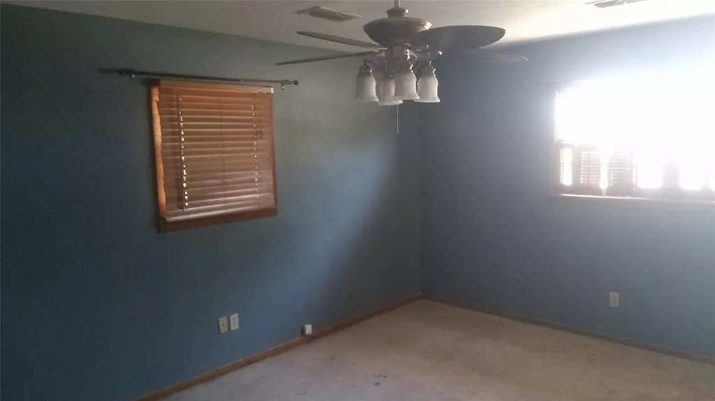 1409 Elizabeth Street, Stamford, Texas 79553