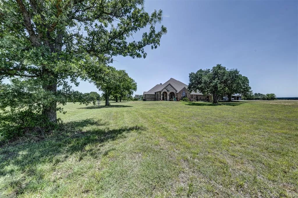 1762 County Road 4698 Boyd, Texas 76023