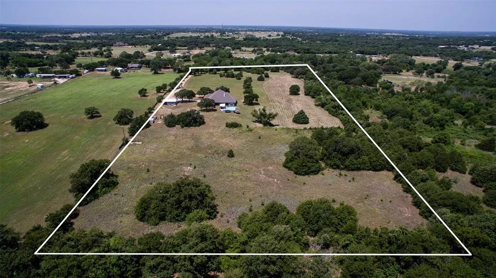 1762 County Road 4698 Boyd, Texas 76023