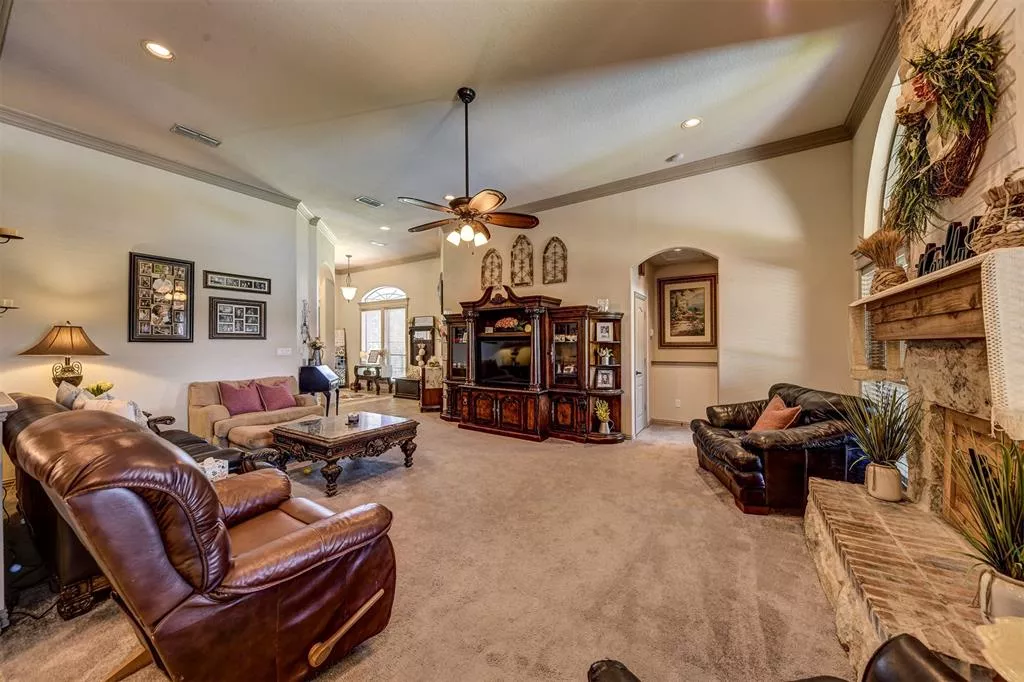 1762 County Road 4698 Boyd, Texas 76023