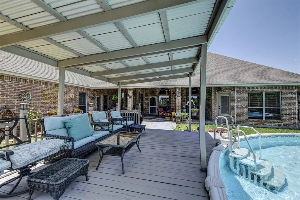 1762 County Road 4698 Boyd, Texas 76023