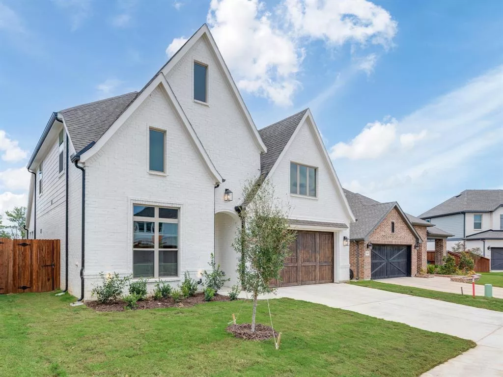 2541 Stadium View Drive, Fort Worth, Texas 76118