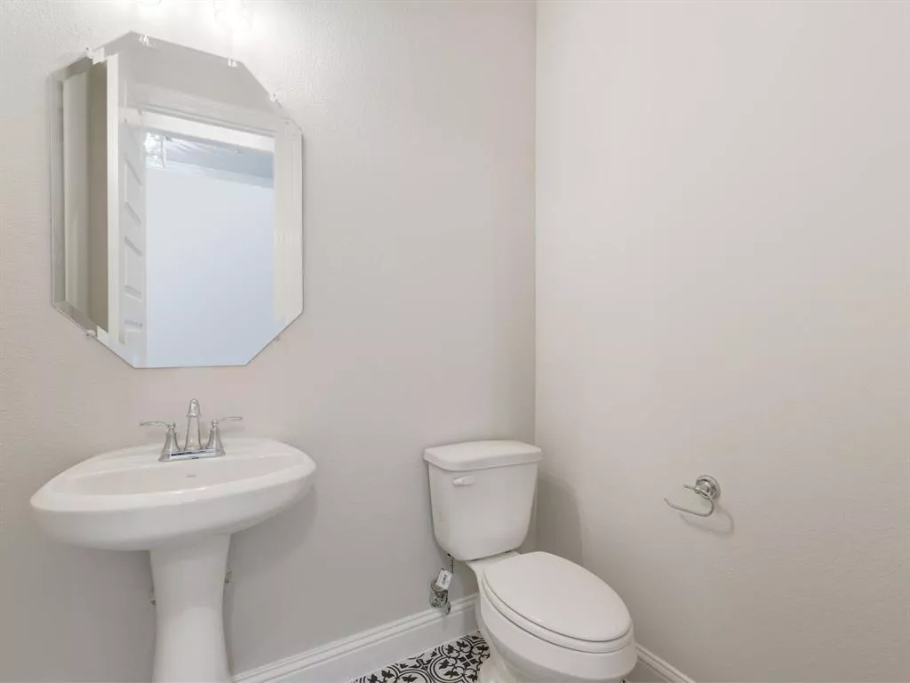 2541 Stadium View Drive, Fort Worth, Texas 76118