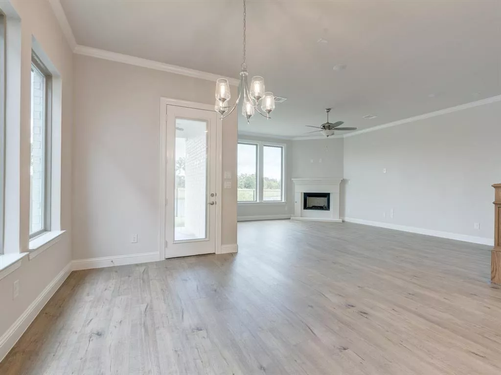 2541 Stadium View Drive, Fort Worth, Texas 76118