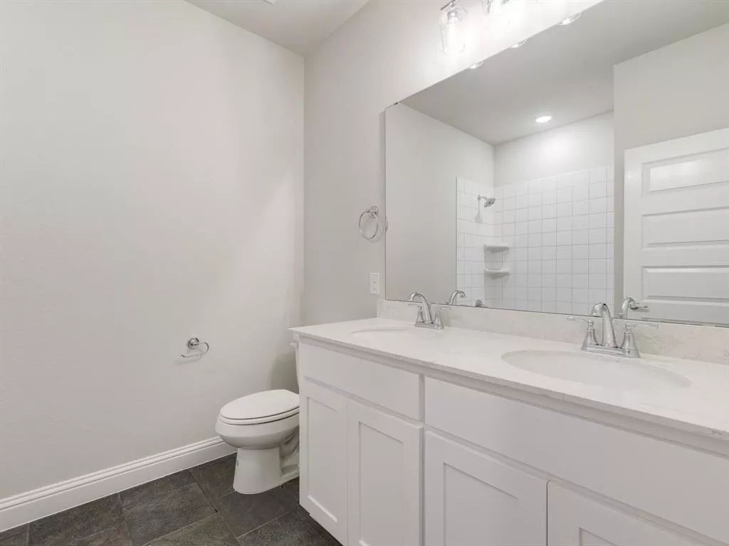 2541 Stadium View Drive, Fort Worth, Texas 76118