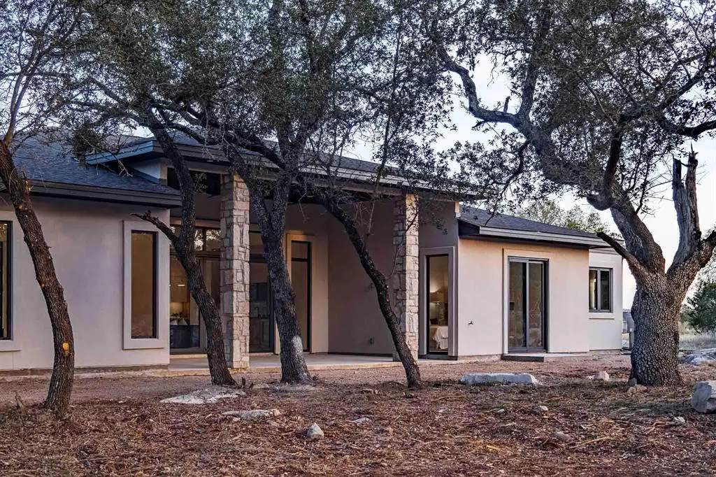 308 Oakpark Drive, Spicewood, Texas 78669