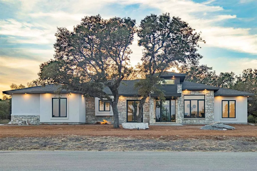 308 Oakpark Drive, Spicewood, Texas 78669