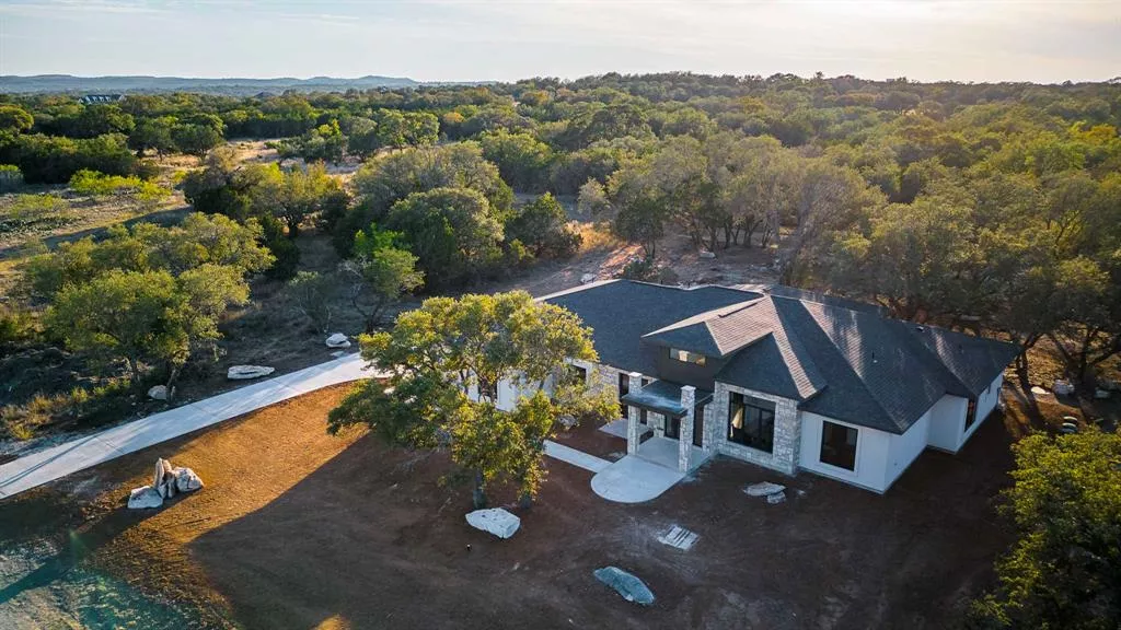 308 Oakpark Drive, Spicewood, Texas 78669