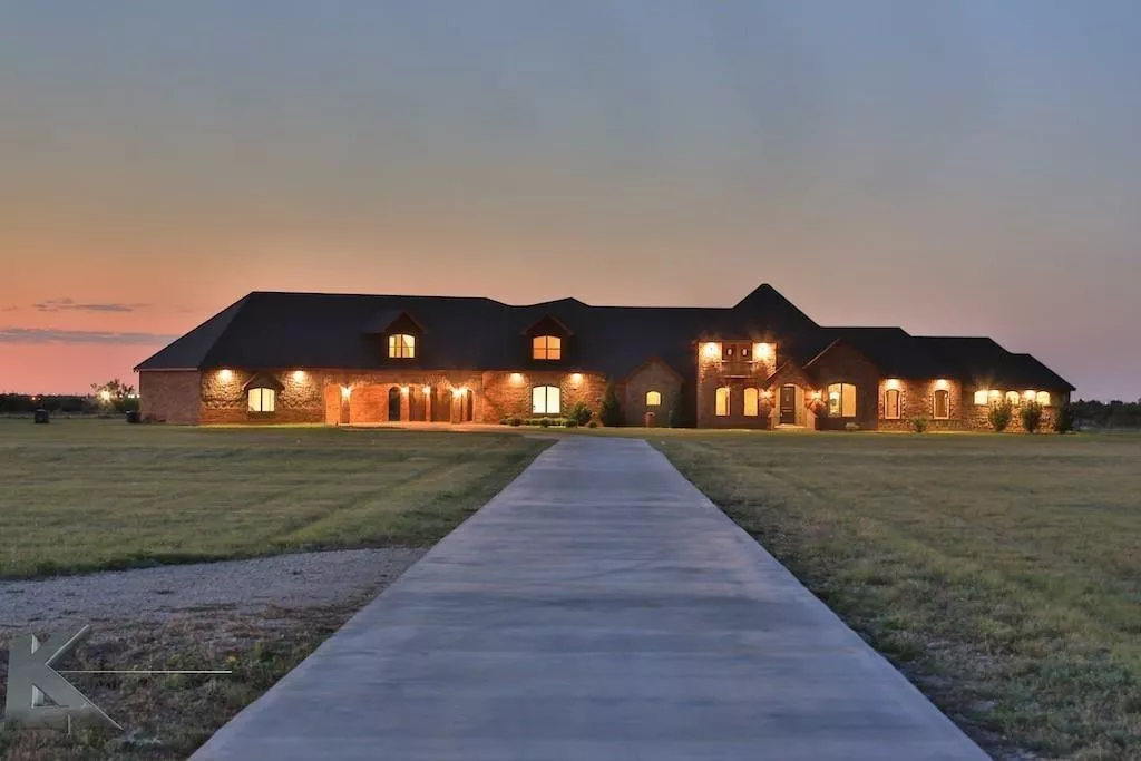 358 County Road 337 Tuscola, Texas 79562