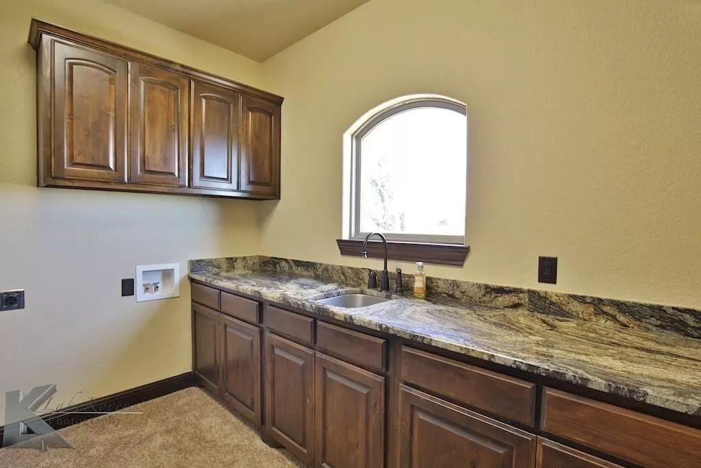 358 County Road 337 Tuscola, Texas 79562