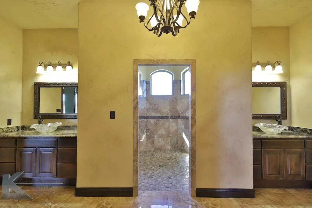 358 County Road 337 Tuscola, Texas 79562