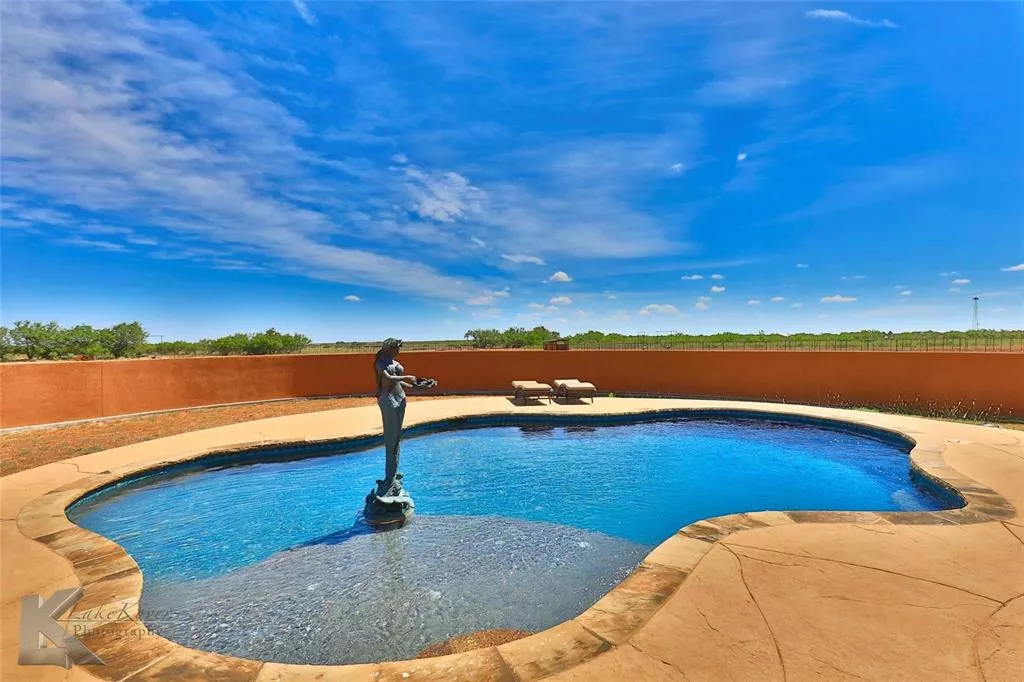 358 County Road 337 Tuscola, Texas 79562