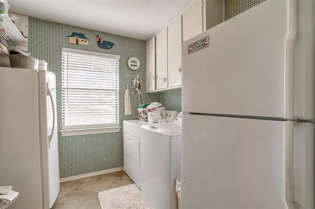 3704 Myrtle Springs Road, Benbrook, Texas 76116