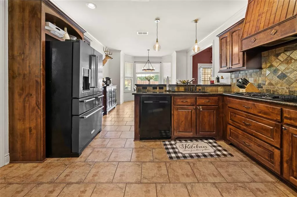 4007 Chapel Ridge Tyler, Texas 75707