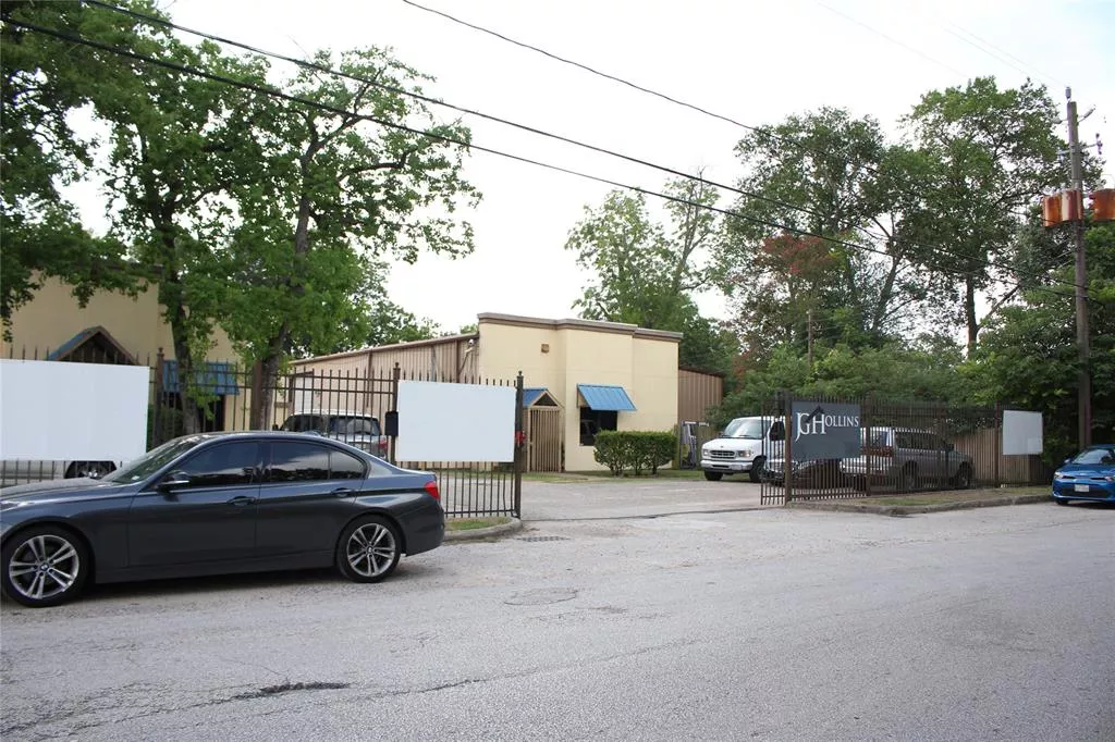 4414 Old Yale Street, Houston, Texas 77018