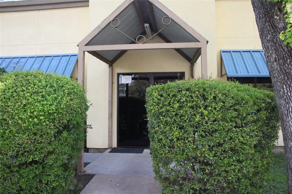 4414 Old Yale Street, Houston, Texas 77018