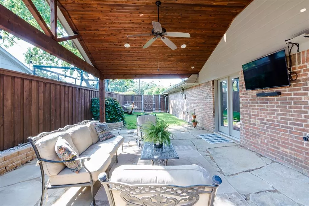 6 Walnut Creek Place, Richardson, Texas 75080