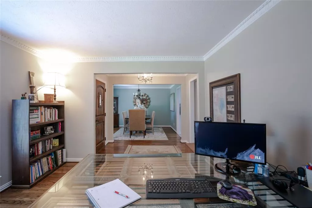 6 Walnut Creek Place, Richardson, Texas 75080