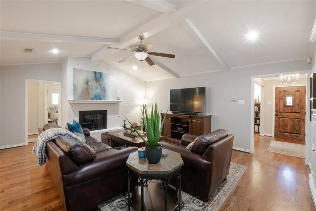 6 Walnut Creek Place, Richardson, Texas 75080