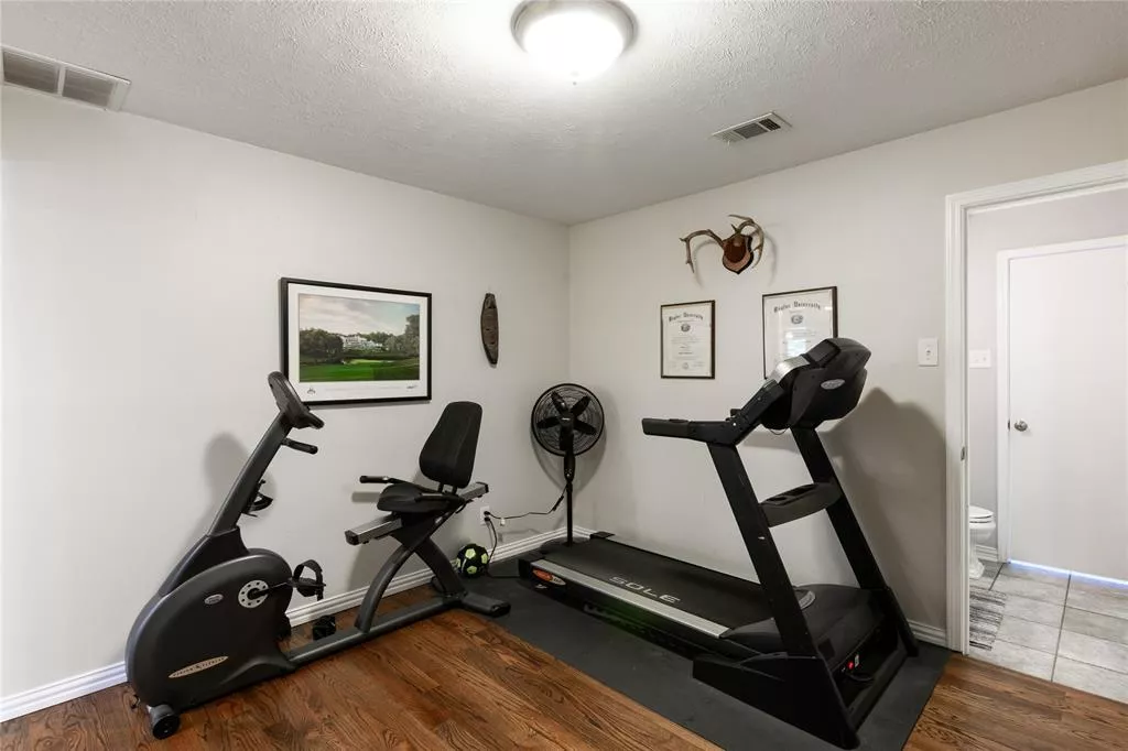 6 Walnut Creek Place, Richardson, Texas 75080