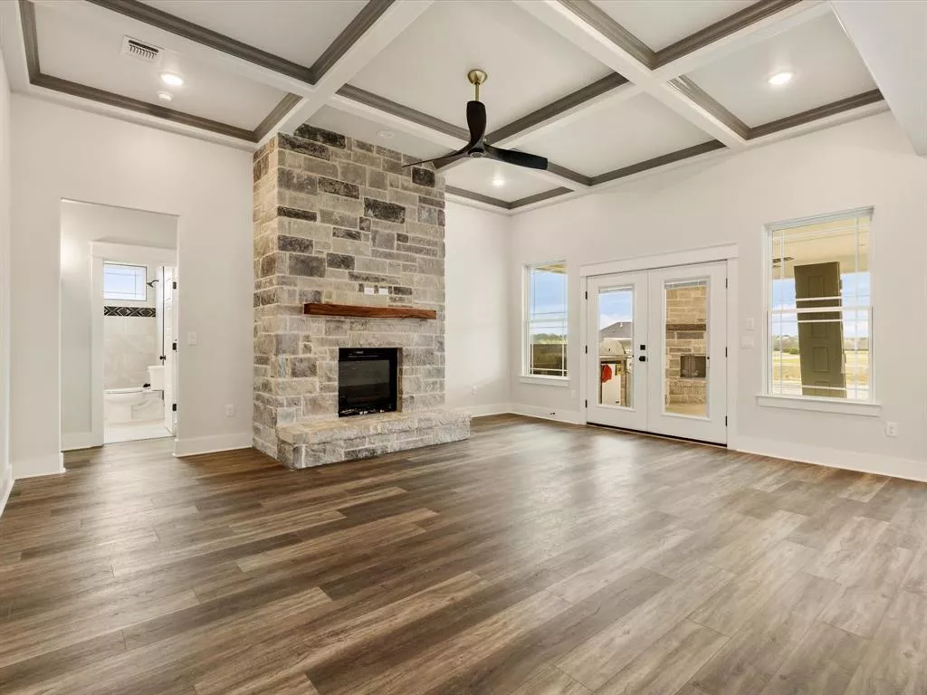 6321 Leo Lane, Godley, Texas 76044