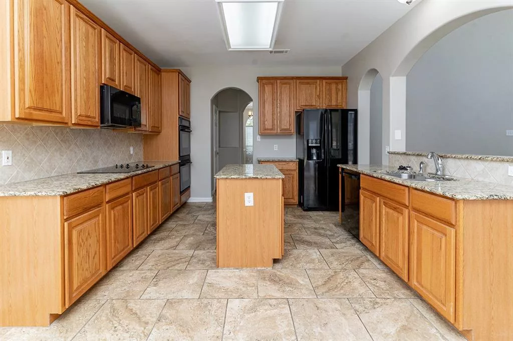 6324 Lakeside Drive, Lake Worth, Texas 76135